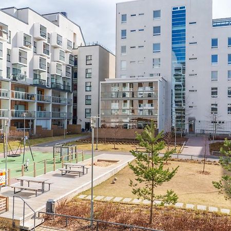 Апартаменты Iso Aurinkoinen Parveke Ja Hyvaet Yhteydet Хельсинки Экстерьер фото